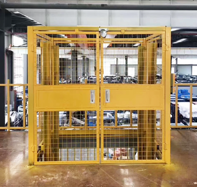 湖里智能导轨式升降机亮相